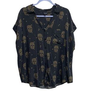 Torrid Floral Skull Print Button Down Blouse Black Gold‎ | Size 2